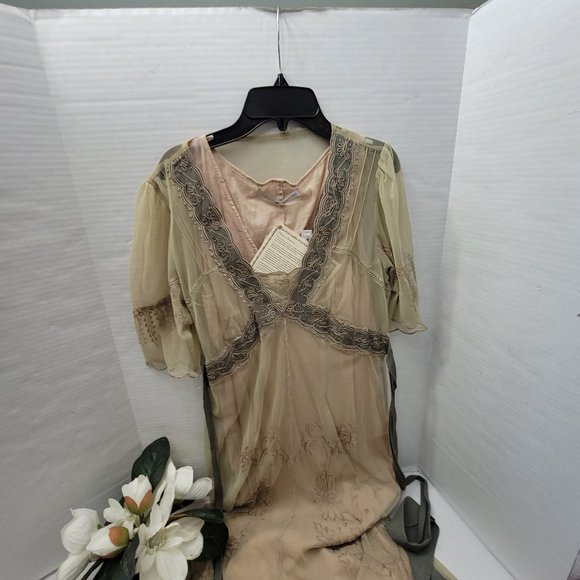 New Victorian Trading Co Hopeless Romantic Lace Dress Blush Green Cottagecore M - Picture 2 of 16